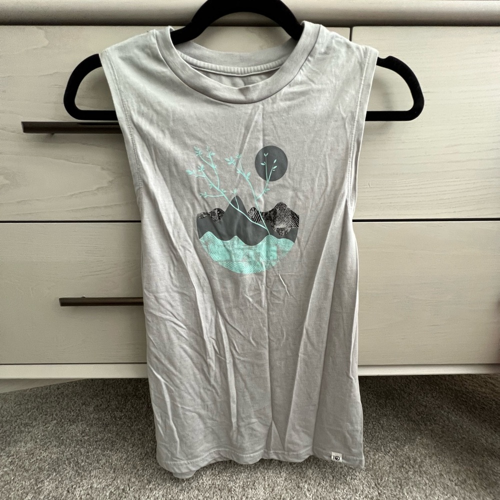 10 Tree Tank Top